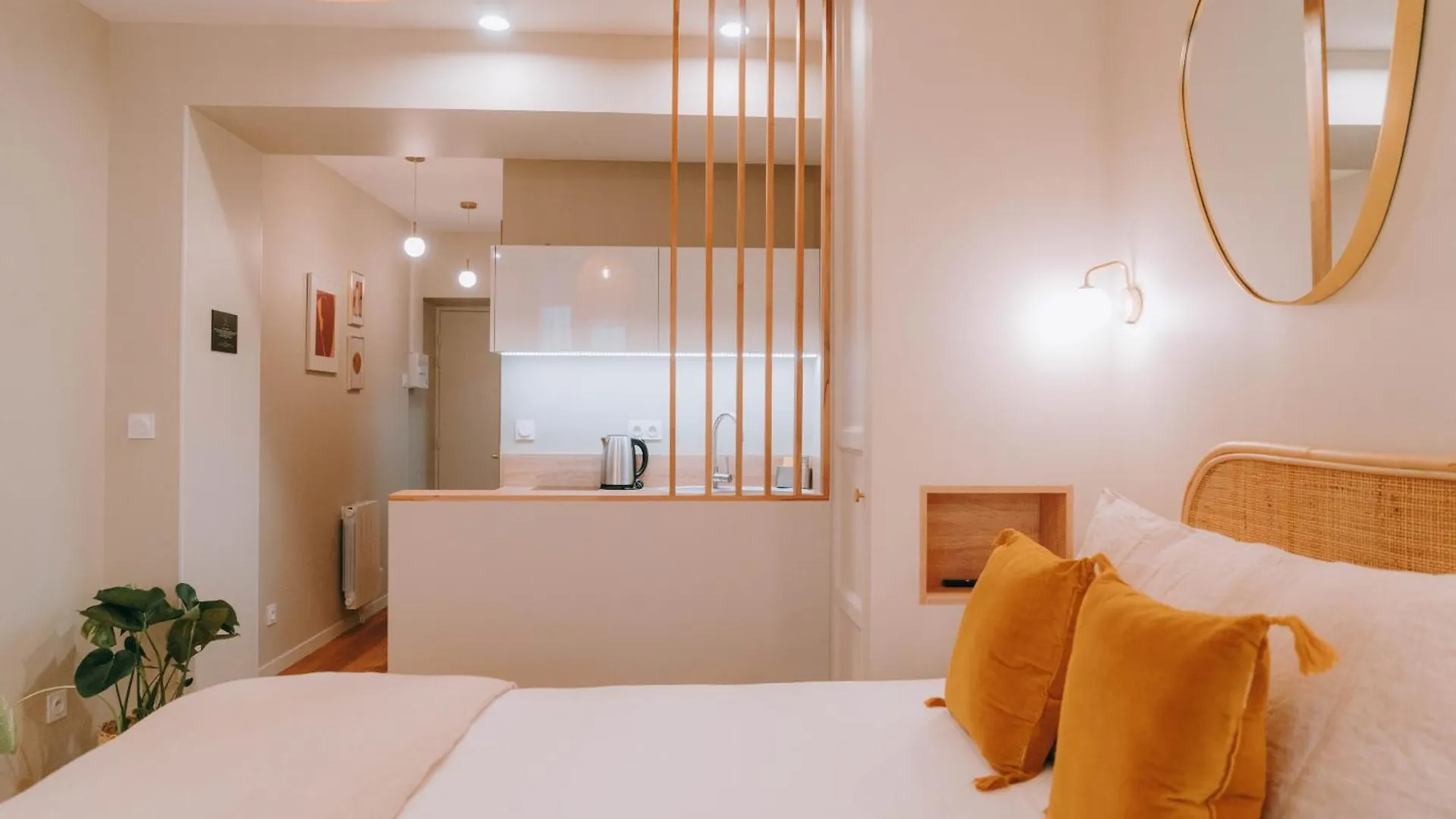 Apparts' Rennes Bnb Duhamel- Centre Gare 0*,  France